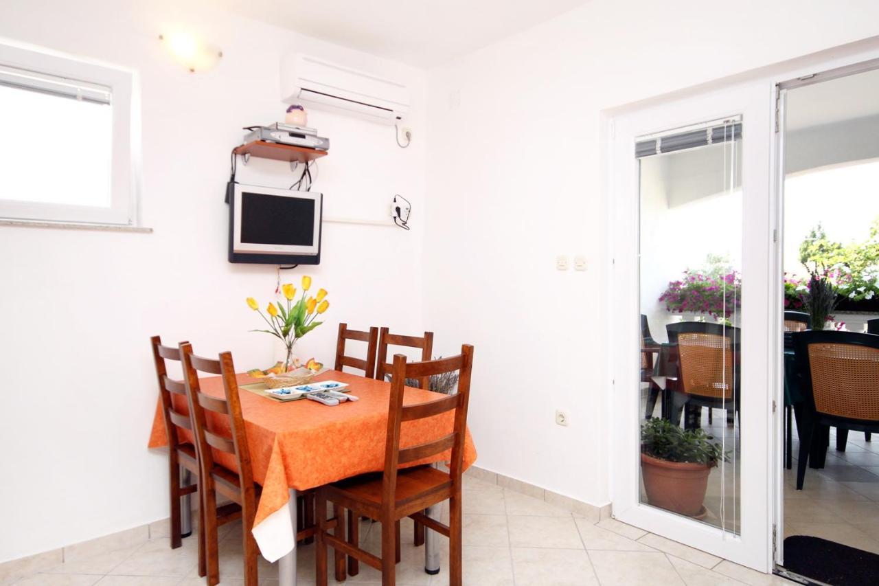 Apartments With A Parking Space Seline, Paklenica - 6603 Starigrad Paklenica Ngoại thất bức ảnh
