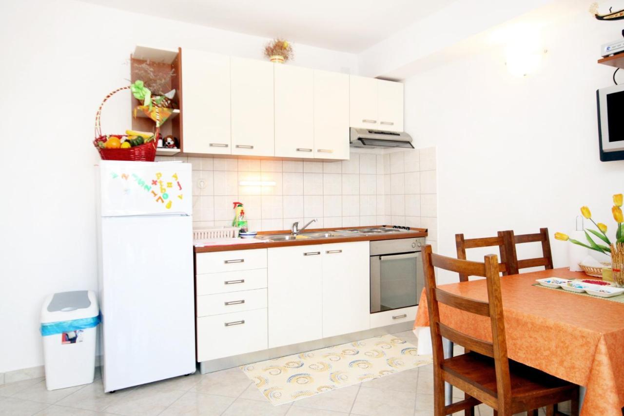 Apartments With A Parking Space Seline, Paklenica - 6603 Starigrad Paklenica Ngoại thất bức ảnh