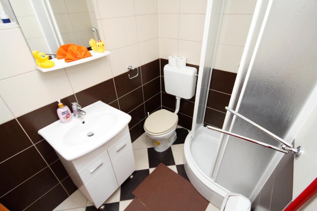 Apartments With A Parking Space Seline, Paklenica - 6603 Starigrad Paklenica Ngoại thất bức ảnh